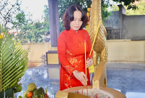 Xuân Lộc viếng đền thờ liệt sĩ nhân dịp kỷ niệm 96 năm Ngày thành lập Đảng Cộng sản Việt Nam