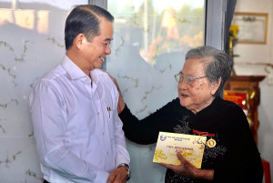 Đoàn công tác của Tỉnh ủy, HĐND, UBND, UBMTTQ Việt Nam tỉnh...