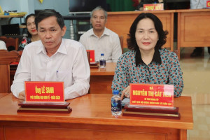 Hội nghị tiếp xúc cử tri với người ứng cử đại biểu Hội đồng...