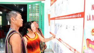 Bà con Chơ Ro tại miền sơn cước Chứa Chan  háo hức ngày đi bầu cử