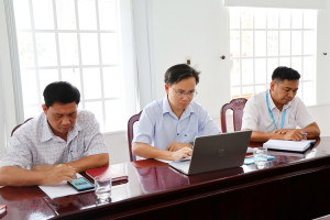 Phó Chủ tịch UBND xã Xuân Lộc đối thoại với công dân về nội dung khiếu nại đất đai