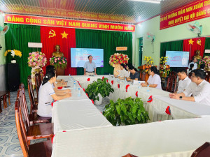 Đoàn giám sát của Sở Y tế giám sát công tác phòng, chống dịch bệnh tại xã Xuân Lộc