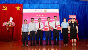 Ký kết thoả thuận liên ngành giữa Agribank chi nhánh Xuân...