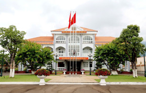 Xuân Lộc rực rỡ cờ hoa chào mừng 30/4 và sự kiện thành lập phường Xuân Lộc, thành phố Đồng Nai
