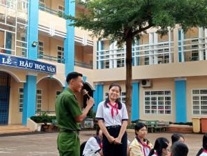 Công an phường Xuân Lộc: Đẩy mạnh tuyên truyền pháp luật trong trường học hướng tới các hoạt động chào mừng thành phố Đồng Nai