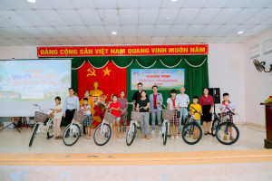 “Vào hè rực rỡ - Kết nối yêu thương”: Sân chơi bổ ích cho học sinh phường Xuân Lộc