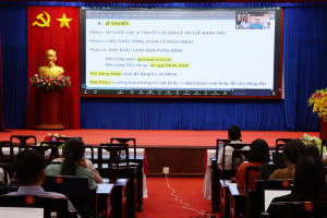 Đông đảo cán bộ công chức, viên chức phường Xuân Lộc tham gia tập huấn ứng dụng nền tảng trợ lý trí tuệ nhân tạo.