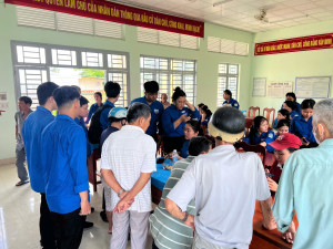 Xuân Lộc: Đồng loạt ra quân phổ cập chữ ký số, kỹ năng số, chuẩn hóa thông tin thuê bao cho người dân tại khu phố