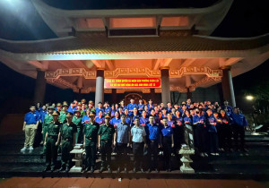 Tuổi trẻ Xuân Lộc thắp nến tri ân các Anh hùng liệt sĩ tại Đền thờ Liệt sĩ Xuân Trường