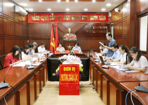 Đồng chí Nguyễn Thị Cát Tiên dự phiên thẩm tra các tờ trình, dự thảo nghị quyết trình Kỳ họp thứ 3 HĐND phường Xuân Lộc