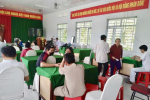 Khám mắt và cấp thuốc miễn phí nhân kỷ niệm 79 năm Ngày Thương binh - Liệt sĩ