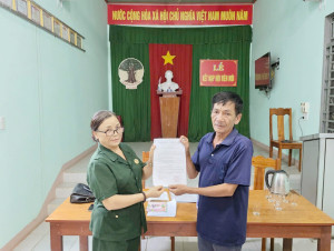 Chi hội Cựu chiến binh khu phố 1 kết nạp hội viên mới