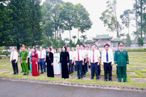 Phường Xuân Lộc viếng Nghĩa trang Liệt sĩ Long Khánh nhân dịp kỷ niệm 79 năm Ngày Thương binh - Liệt sĩ