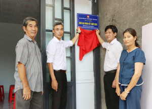 Phường Xuân Lộc bàn giao nhà ở cho con đẻ người hoạt động kháng chiến bị nhiễm chất độc hóa học