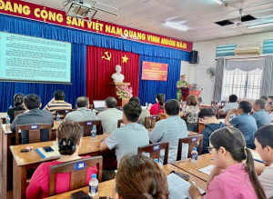 Huấn luyện, bồi dưỡng nghiệp vụ PCCC và CNCH cho lực lượng...