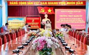 Bí thư Đảng uỷ Nguyễn Thị Cát Tiên làm việc với các cơ quan, đơn vị về tiến độ giải ngân đầu tư công và công tác quy hoạch