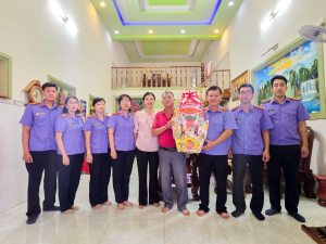 Viện Kiểm sát nhân dân Khu vực 6 tri ân người có công trên địa bàn phường Xuân Lộc