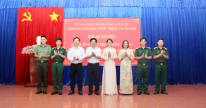 Khai giảng lớp bồi dưỡng kiến thức quốc phòng và an ninh cho...