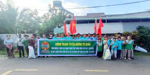 Hội Nông dân phường Xuân Lộc ra quân thực hiện tuyến đường...