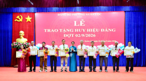 Đảng bộ phường Xuân Lộc tổ chức trao Huy hiệu Đảng cho 75 đảng viên đợt 2-9
