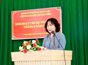 Bí thư Đảng uỷ, Chủ tịch HĐND phường Nguyễn Thị Cát Tiên dự sinh hoạt Chi bộ khu phố Trung Nghĩa tháng 8/2026