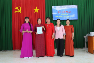 Hội LHPN phường Xuân Lộc ra mắt mô hình “5 không, 3 sạch, 3...
