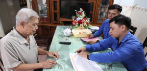 Phường Xuân Lộc ứng dụng công nghệ thông tin, chuyển đổi số cho đồng bào dân tộc thiểu số.