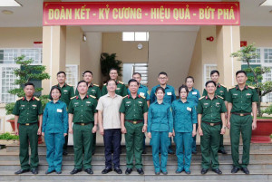 Chính ủy Bộ CHQS thành phố Đồng Nai thăm, kiểm tra tại Ban CHQS phường Xuân Lộc