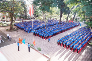 Lễ chào cờ đầu tuần, kỷ niệm 70 năm Ngày truyền thống Hội Liên hiệp Thanh niên Việt Nam