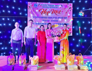 CHI HỘI PHỤ NỮ KHU PHỐ GIA RAY 2 HỌP MẶT KỶ NIỆM NGÀY 20-10