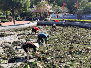 Trung tâm Dịch vụ tổng hợp và Bảo tồn thiên nhiên núi Chứa Chan ra quân chỉnh trang đền thờ Liệt sĩ