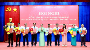 Xuân Lộc công bố các Quyết định thành lập tổ chức và nhân sự các chi, đảng bộ trực thuộc
