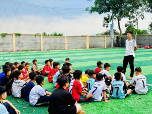 Sôi nổi ngày tuyển chọn đội tuyển bóng đá U11 xã Xuân Phú