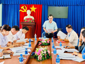 Ban Kinh tế - Ngân sách HĐND xã Xuân Phú thẩm tra các hồ sơ, tờ trình phục vụ Kỳ họp thường lệ giữa năm 2026 của HĐND xã Xuân Phú.