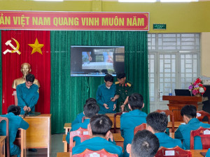 BAN CHỈ HUY XÃ XUÂN PHÚ TỔ CHỨC HUẤN LUYỆN DÂN QUÂN NĂM NHẤT NĂM 2026 HUẤN LUYỆN ĐIỀU LỆNH ĐỘI NGŨ TỪNG NGƯỜI KHÔNG CÓ SÚNG VÀ CÁCH THÁO LẮP SÚNG