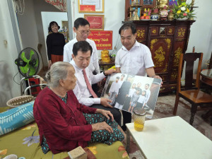 Xuân Phú: Ấm áp nghĩa tình trong những ngày tháng Tám lịch sử