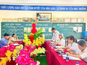 HĐND xã Xuân Phú khảo sát trường THCS Phan Chu Trinh, đồng hành cùng ngành Giáo dục chuẩn bị năm học mới