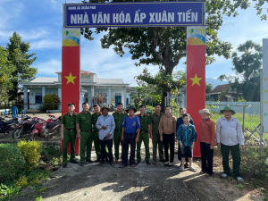 THẮM THIẾT TÌNH QUÂN DÂN TỪ HOẠT ĐỘNG DÂN VẬN, CHUNG TAY XÂY DỰNG CẢNH QUAN SÁNG – XANH – SẠCH – ĐẸP TẠI XÃ XUÂN PHÚ