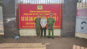 CÔNG AN XÃ XUÂN PHÚ ĐƯA ĐỐI TƯỢNG KHÔNG CÓ NƠI CƯ TRÚ ỔN ĐỊNH ĐI CAI NGHIỆN BẮT BUỘC