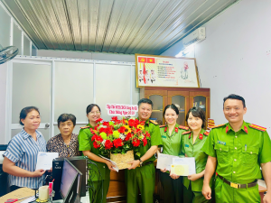 CÔNG AN XÃ XUÂN PHÚ GẶP MẶT, CHÚC MỪNG NỮ CÁN BỘ, CHIẾN SĨ NHÂN NGÀY PHỤ NỮ VIỆT NAM 20/10