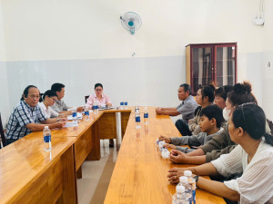 Hội đồng xét duyệt khuyêt tật họp xét duyệt hồ sơ
