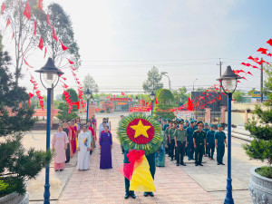TRANG NGHIÊM LỄ VIẾNG NHÀ BIA GHI TÊN LIỆT SĨ XÃ XUÂN THÀNH NHÂN KỶ NIỆM 51 NĂM NGÀY GIẢI PHÓNG MIỀN NAM, THỐNG NHẤT ĐẤT NƯỚC (30/4/1975 – 30/4/2026) VÀ 136 NĂM NGÀY SINH CHỦ TỊCH HỒ CHÍ MINH (19/5/1890 - 19/5/2026).