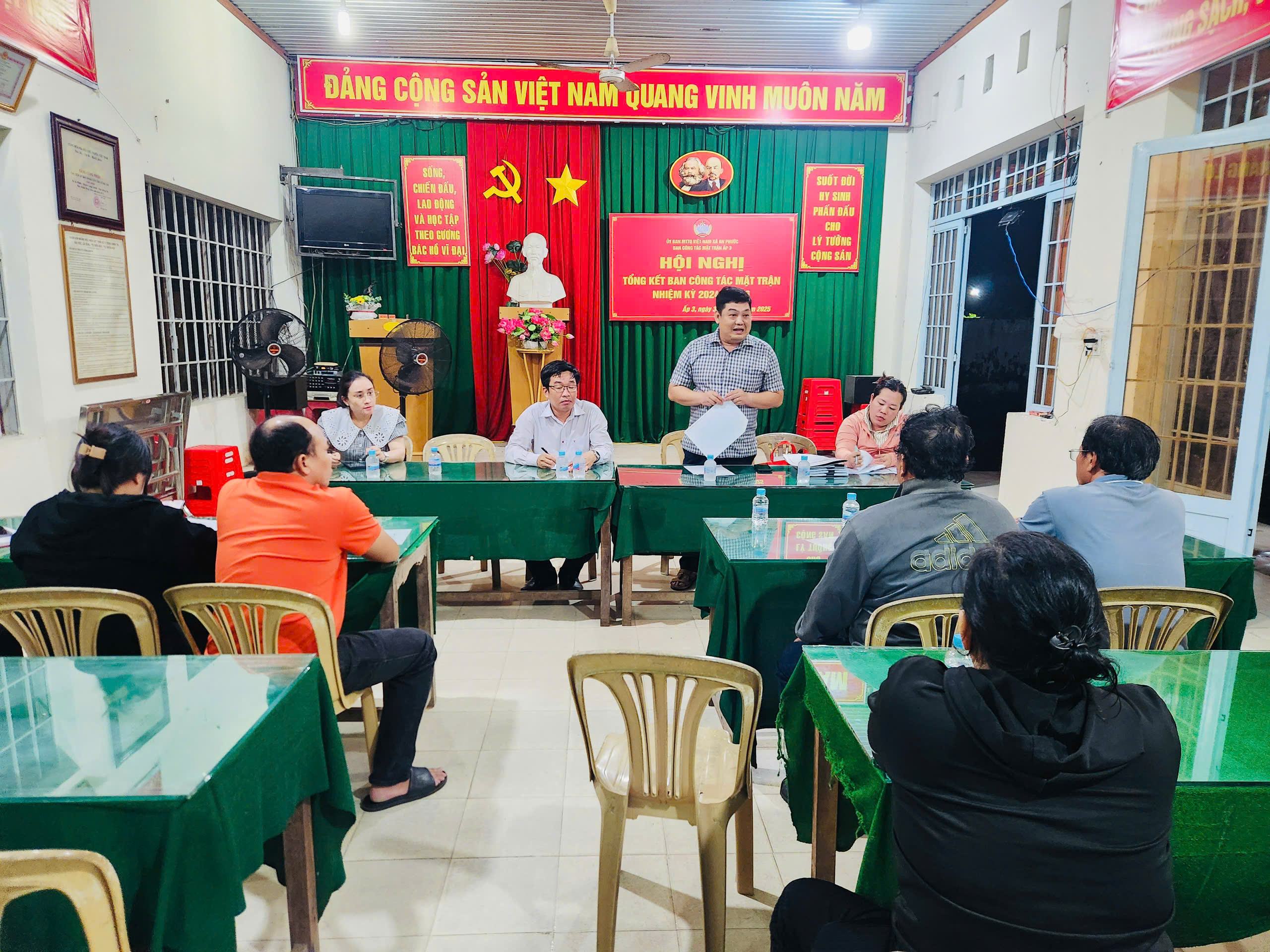 UBND XÃ AN PHƯỚC VẬN ĐỘNG NGƯỜI DÂN BÀN GIAO MẶT BẰNG THI CÔNG ĐƯỜNG BÙI THỊ XUÂN