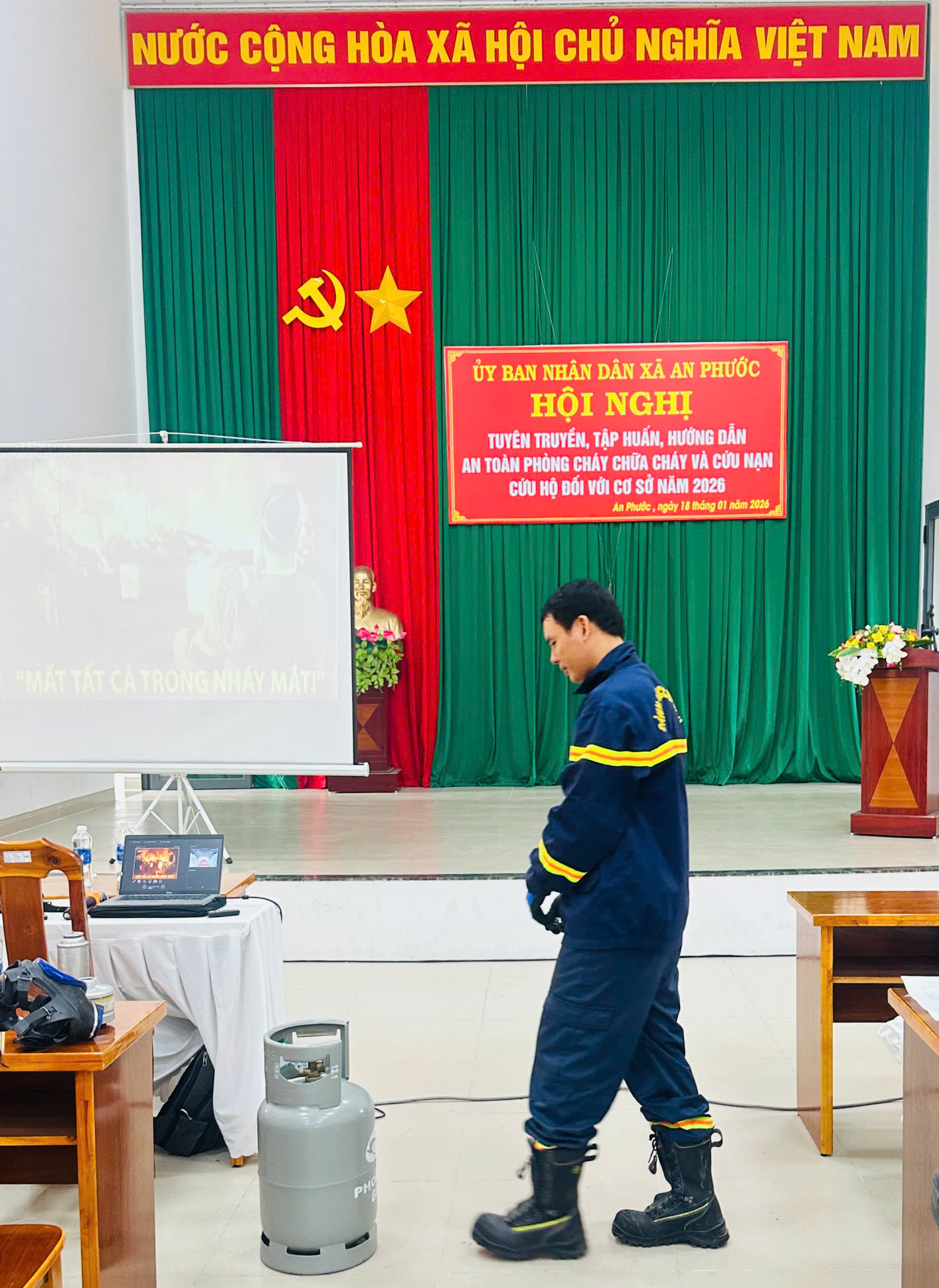 z7443060756159 ed87d937cfb89cce847569f278861262