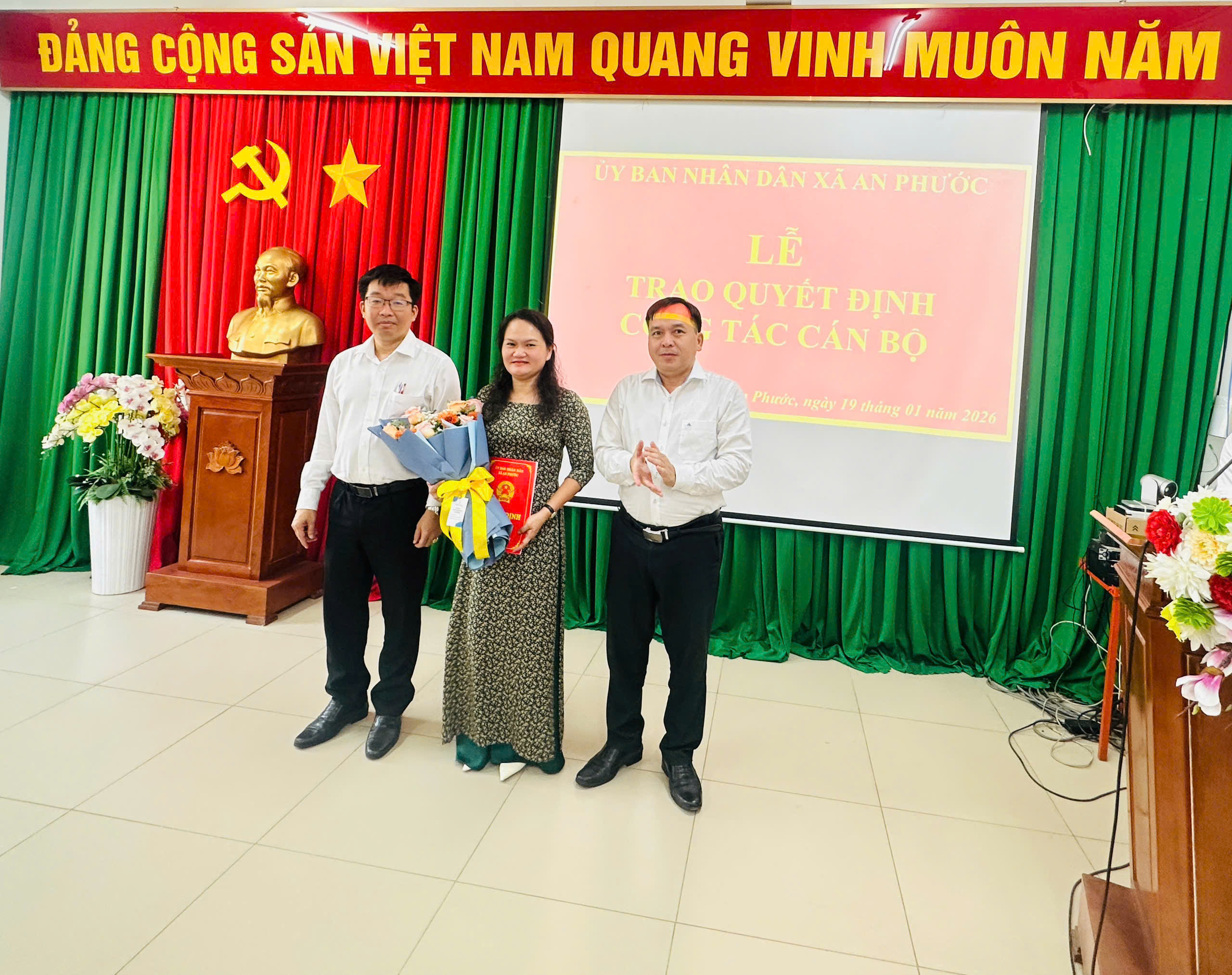 z7445333367041 585f087e44329f50453436ed5c5d15cd