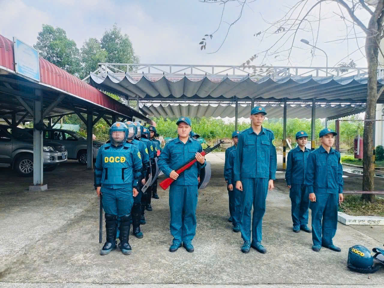 Xã An Phước - Dân quân tự vệ xã An Phước tăng cường luyện tập, trực sẵn sàng chiến đấu bảo đảm an ninh, trật tự hướng tới Đại hội Đại biểu toàn quốc Lần thứ XIV của Đảng