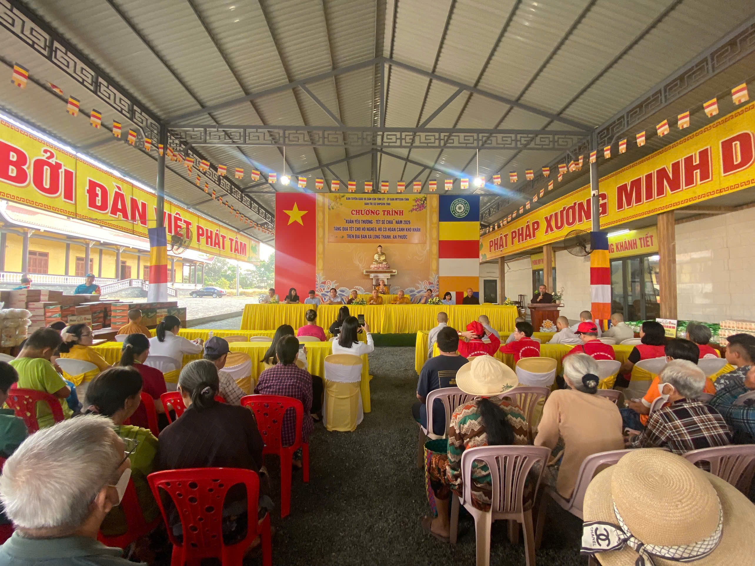 Đảng ủy - HĐND - UBND - UB MTTQ xã An Phước phối hợp Ban Tuyên giáo Dân vận Tỉnh ủy thực hiện chương trình “Xuân yêu thương - Tết chia sẻ” năm 2026