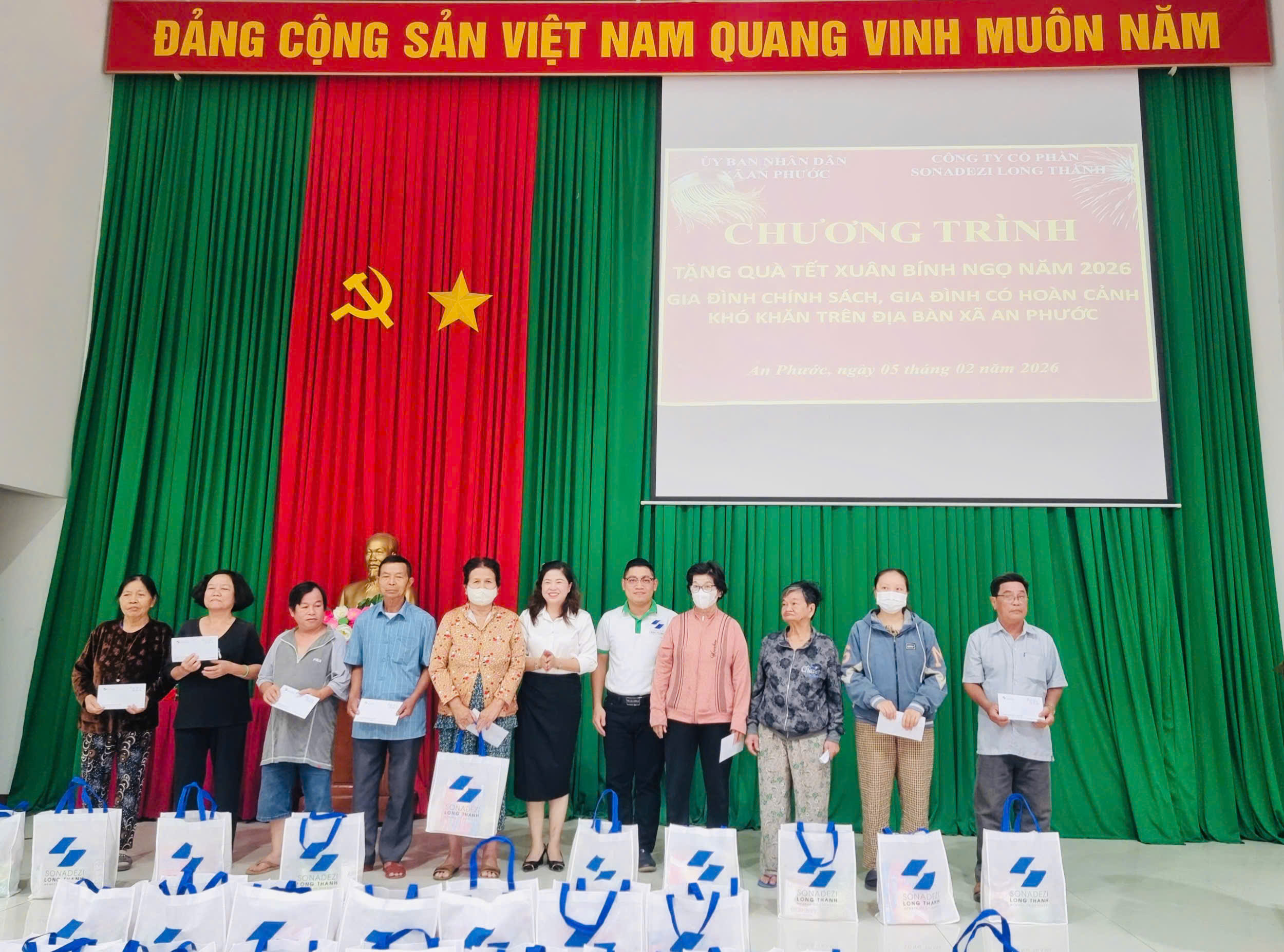 z7504101114297 b74a0ead66d4848f59069cb80b26aec5