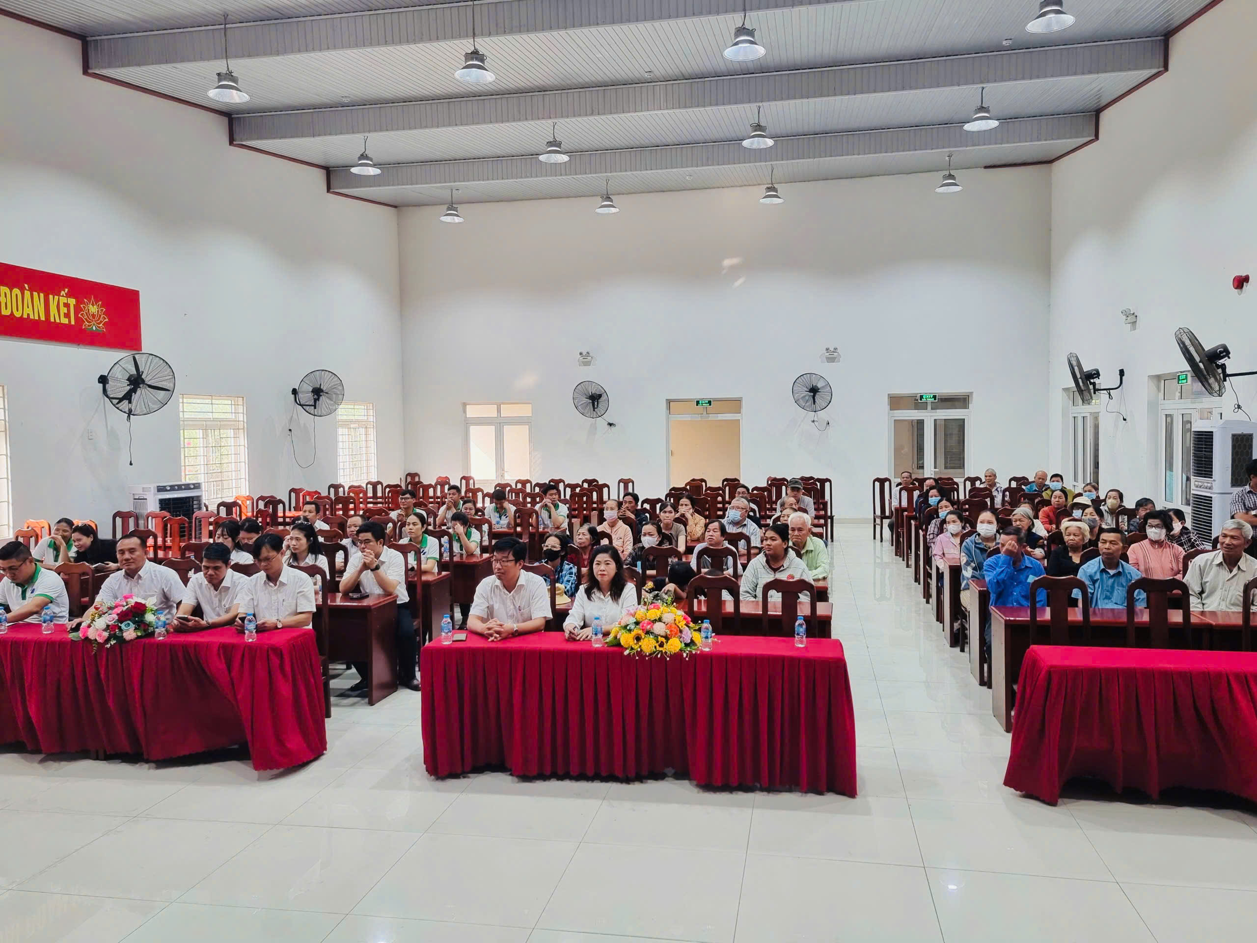 z7504101142999 bd54b30608cbf5f5f3122fbd3c97ead0