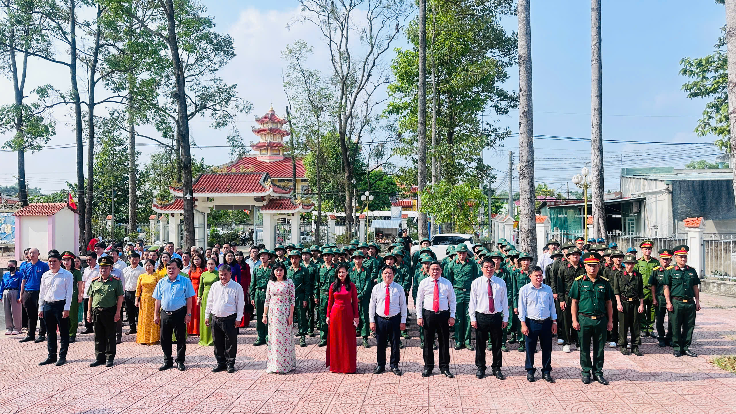 Xã An Phước - Trang trọng tổ chức Lễ viếng Đền thờ Liệt sĩ trước ngày giao quân năm 2026